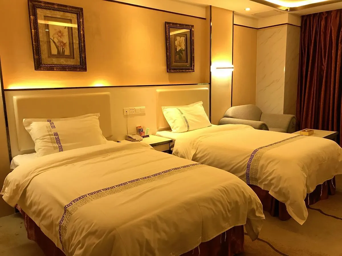 Zhuhai Jin Yu Hotel 3*,